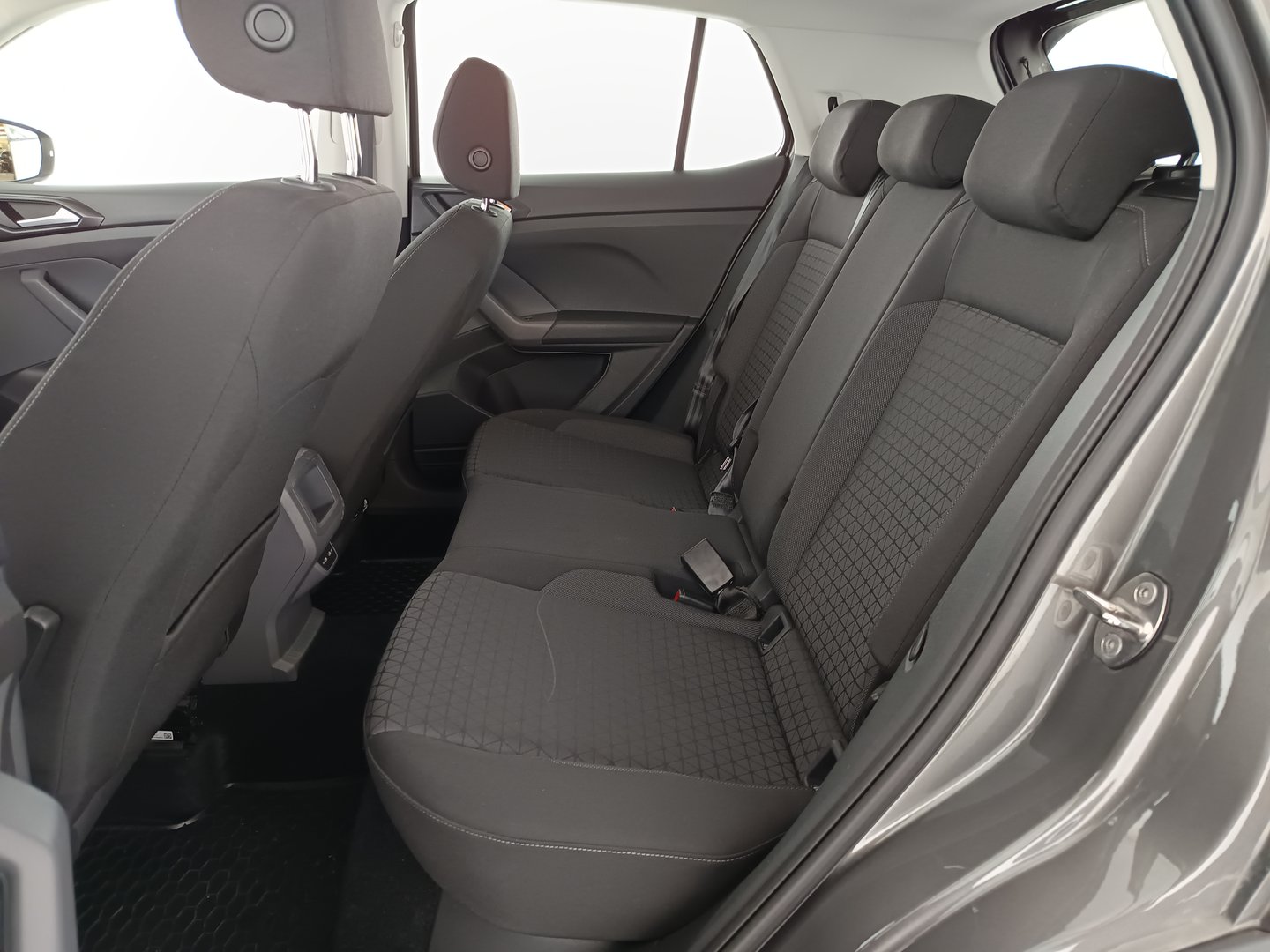 VW T-Cross Life TSI DSG | Bild 29 von 32