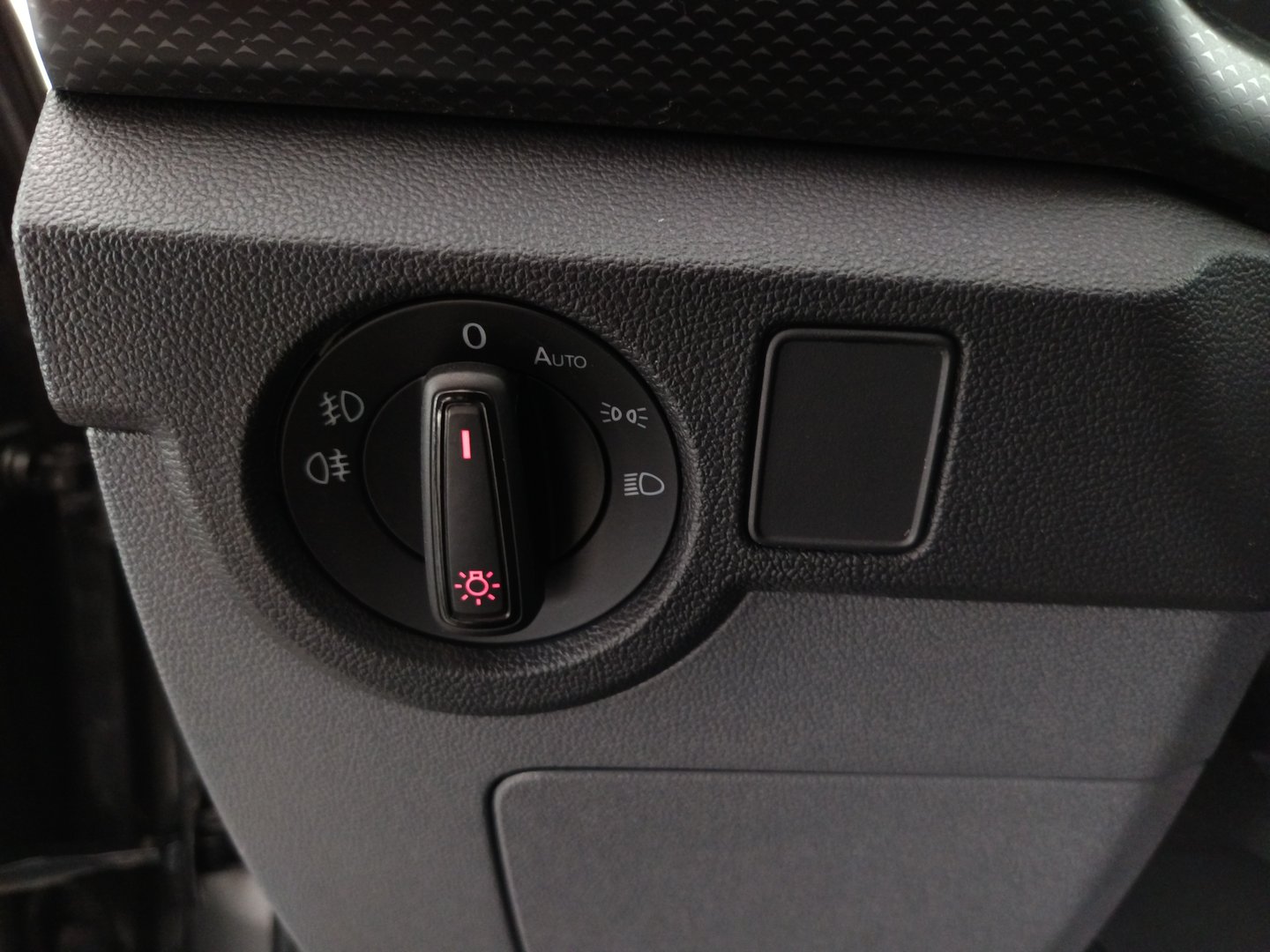 VW T-Cross Life TSI DSG | Bild 12 von 32