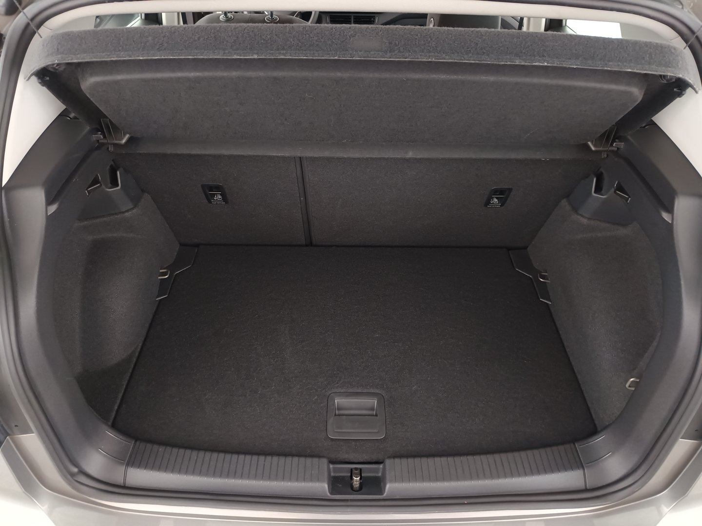 VW T-Cross Life TSI DSG | Bild 30 von 32