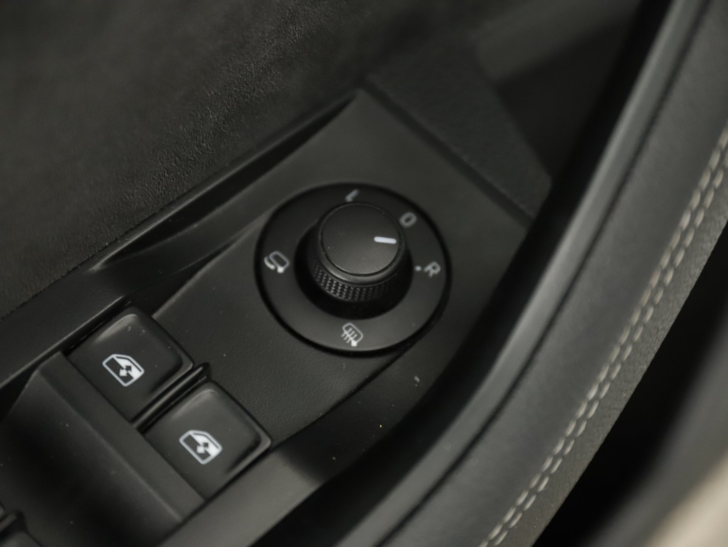 Škoda SUPERB Combi iV SPORTLINE DSG | Bild 11 von 32