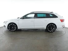Škoda Superb Combi iV SPORTLINE DSG in MOON-WEISS METALLIC