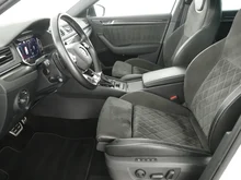 Škoda Superb Combi iV SPORTLINE DSG in MOON-WEISS METALLIC