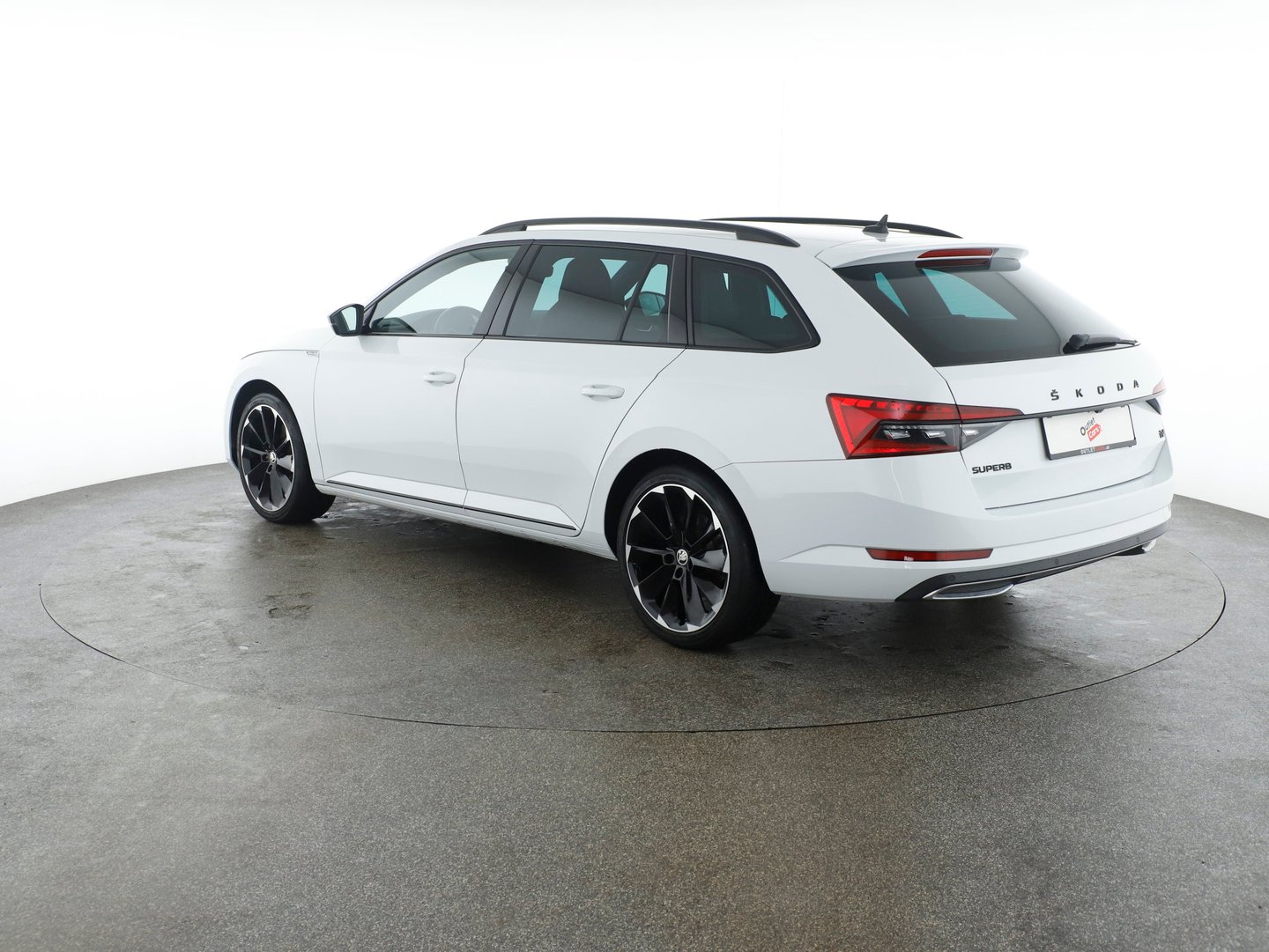 Škoda SUPERB Combi iV SPORTLINE DSG | Bild 2 von 14