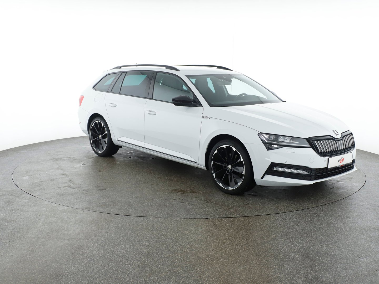 Škoda SUPERB Combi iV SPORTLINE DSG | Bild 3 von 32