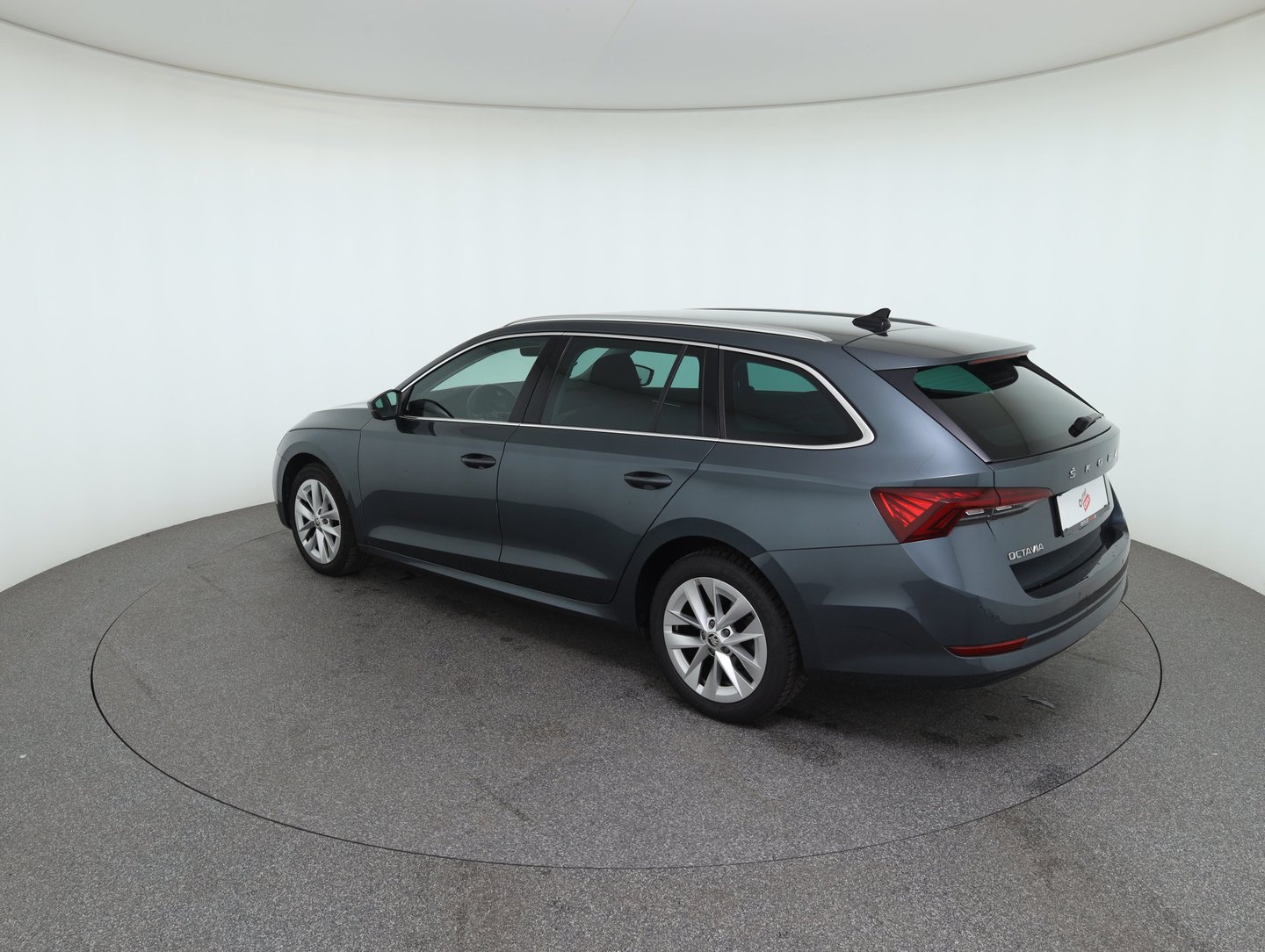 Škoda OCTAVIA Combi Style TDI DSG | Bild 7 von 32