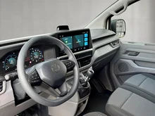 VW Caravelle Kombi Caravelle LR TDI in Clear White