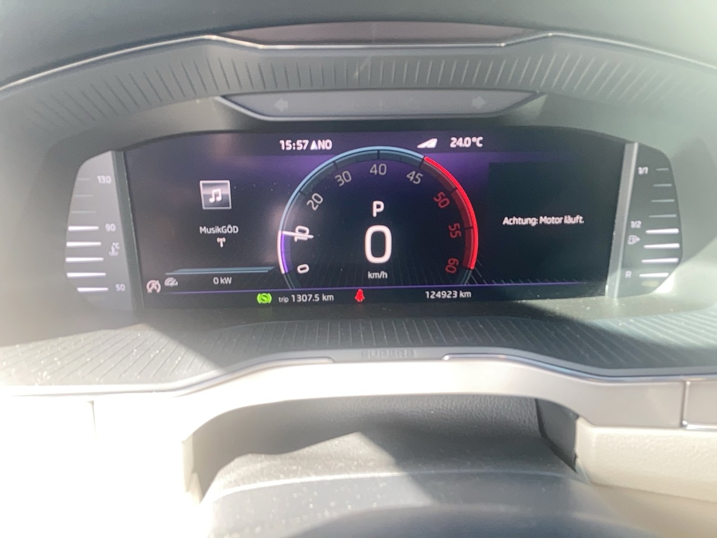 Škoda SUPERB 4x4 Style TDI DSG | Bild 9 von 26