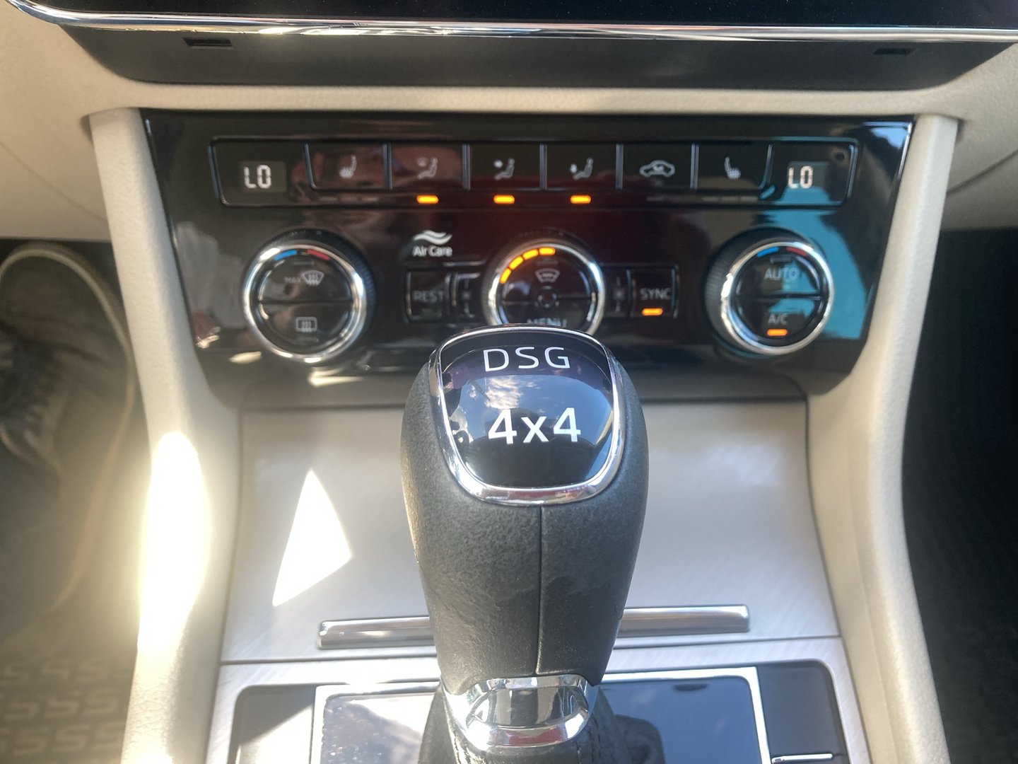 Škoda SUPERB 4x4 Style TDI DSG | Bild 23 von 26