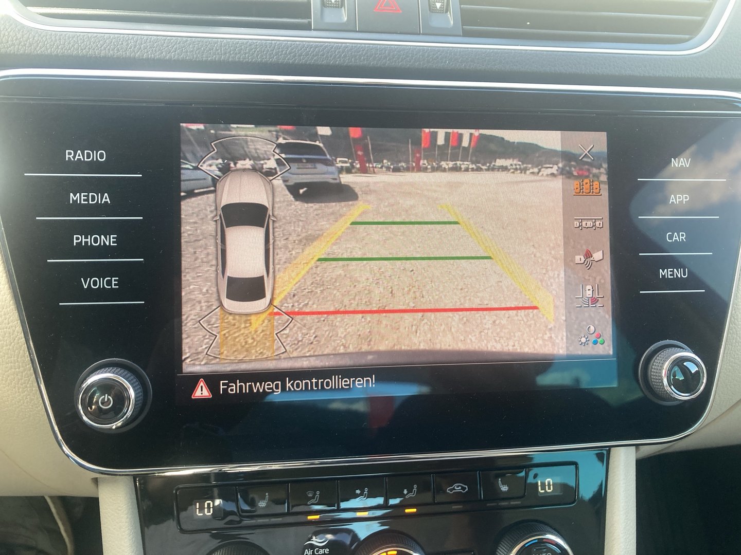 Škoda SUPERB 4x4 Style TDI DSG | Bild 19 von 26
