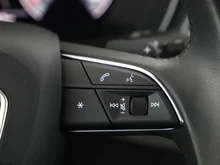 Audi A4 Avant 30 TDI advanced in MANHATTANGRAU METALLIC