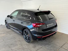 Škoda Fabia 130 in Black-Magic Perleffekt