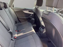 Audi A4 Avant 35 TDI S line in Mythosschwarz Metallic