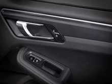 Porsche Macan II in tiefschwarzmetallic