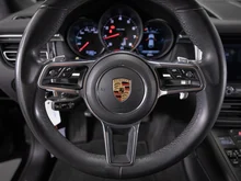 Porsche Macan II in tiefschwarzmetallic