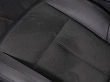 Porsche Macan II in tiefschwarzmetallic