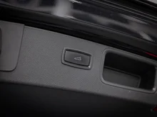 Porsche Macan II in tiefschwarzmetallic