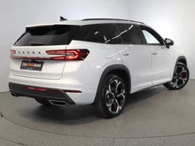 Škoda Kodiaq RS 4x4 TSI DSG in Moon-Weiß Metallic