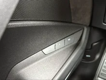 Audi e-tron 50 quattro 230 kW Business in Manhattangrau Metallic
