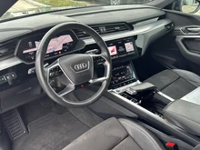 Audi e-tron 50 quattro 230 kW Business in Manhattangrau Metallic
