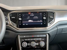 VW T-Roc Design TSI ACT DSG in Black Oak Brown Metallic