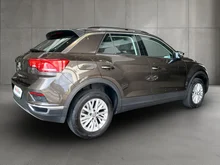 VW T-Roc Design TSI ACT DSG in Black Oak Brown Metallic