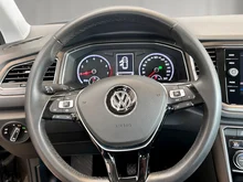 VW T-Roc Design TSI ACT DSG in Black Oak Brown Metallic