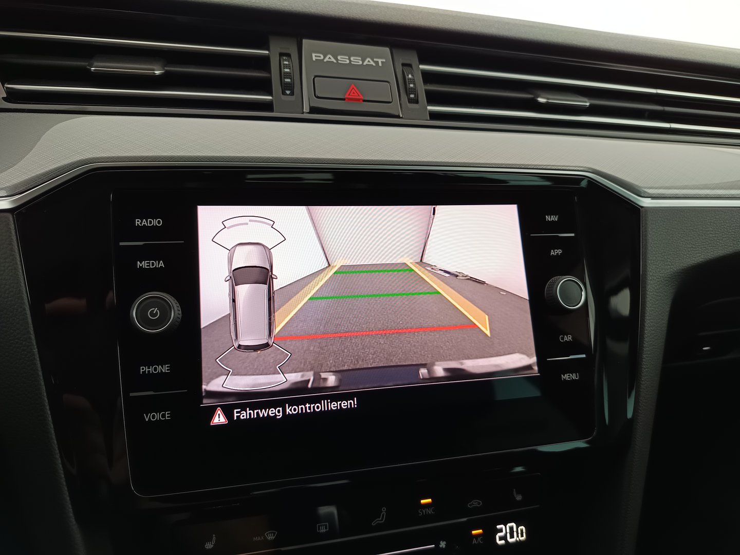 VW Passat Variant Business TDI DSG | Bild 24 von 35