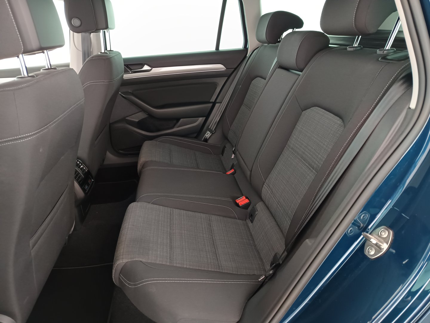 VW Passat Variant Business TDI DSG | Bild 28 von 35