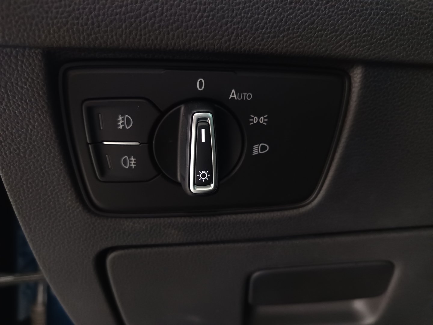 VW Passat Variant Business TDI DSG | Bild 11 von 35