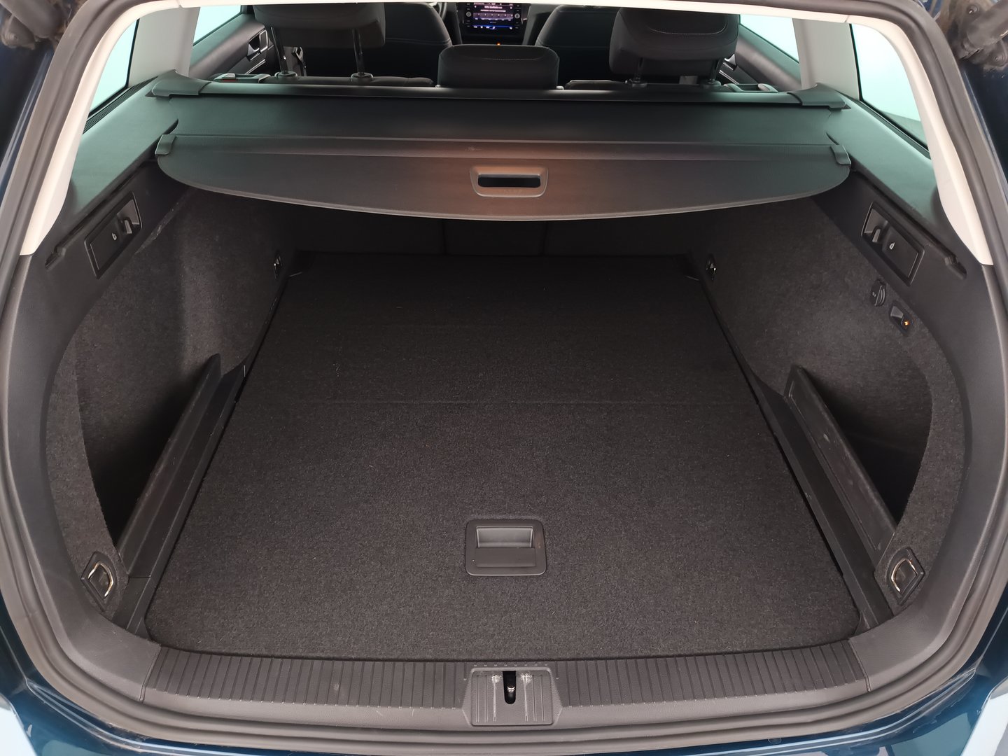 VW Passat Variant Business TDI DSG | Bild 29 von 35