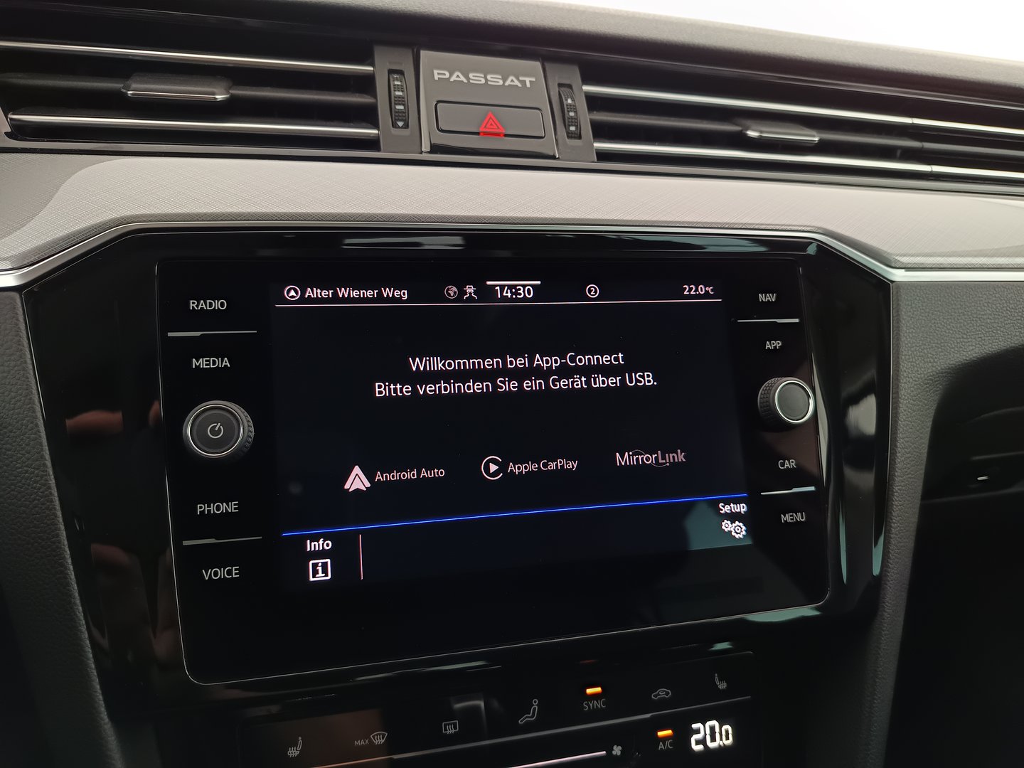 VW Passat Variant Business TDI DSG | Bild 21 von 35