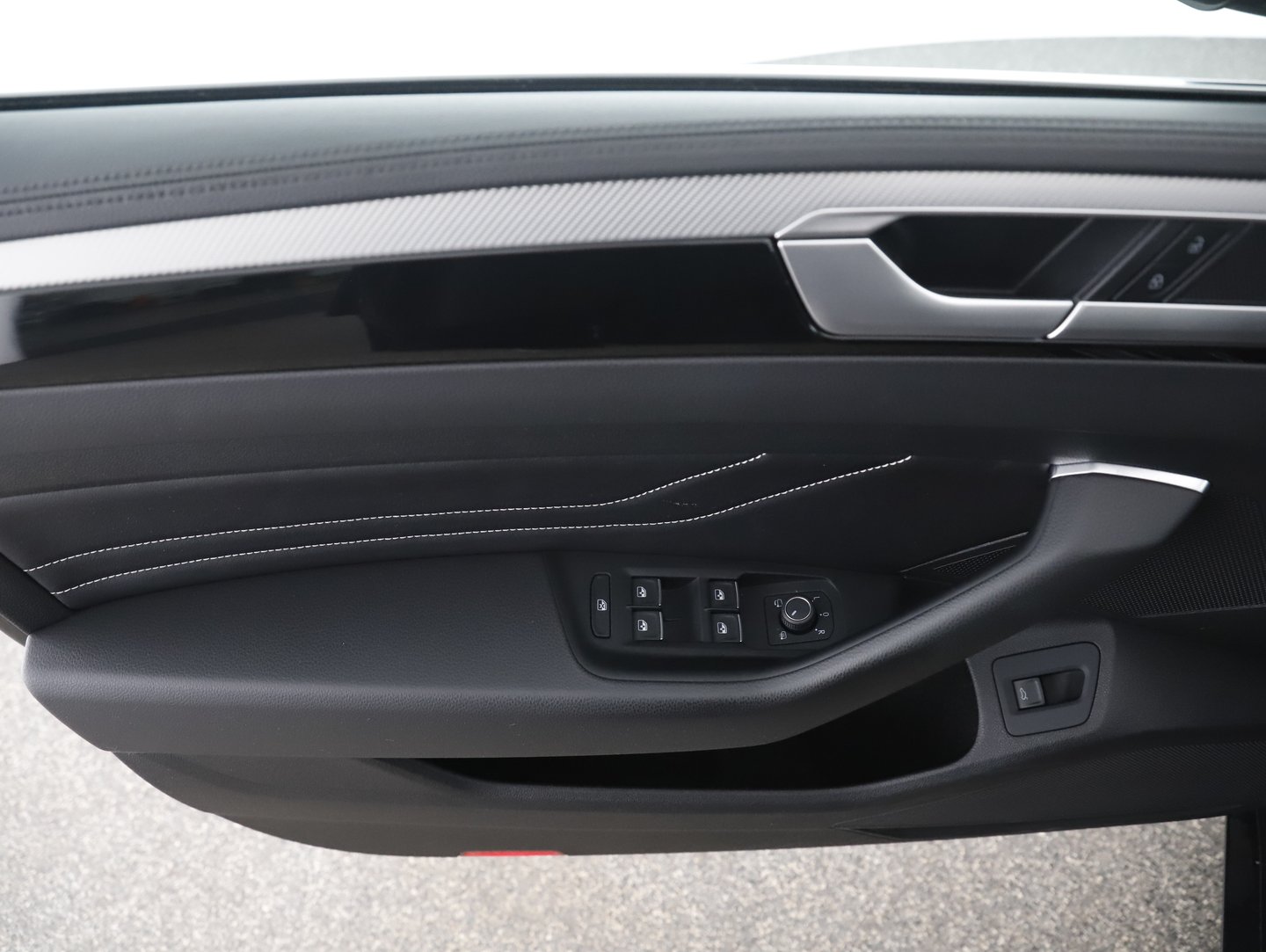VW Arteon SB R-Line TDI 4MOTION DSG | Bild 24 von 31