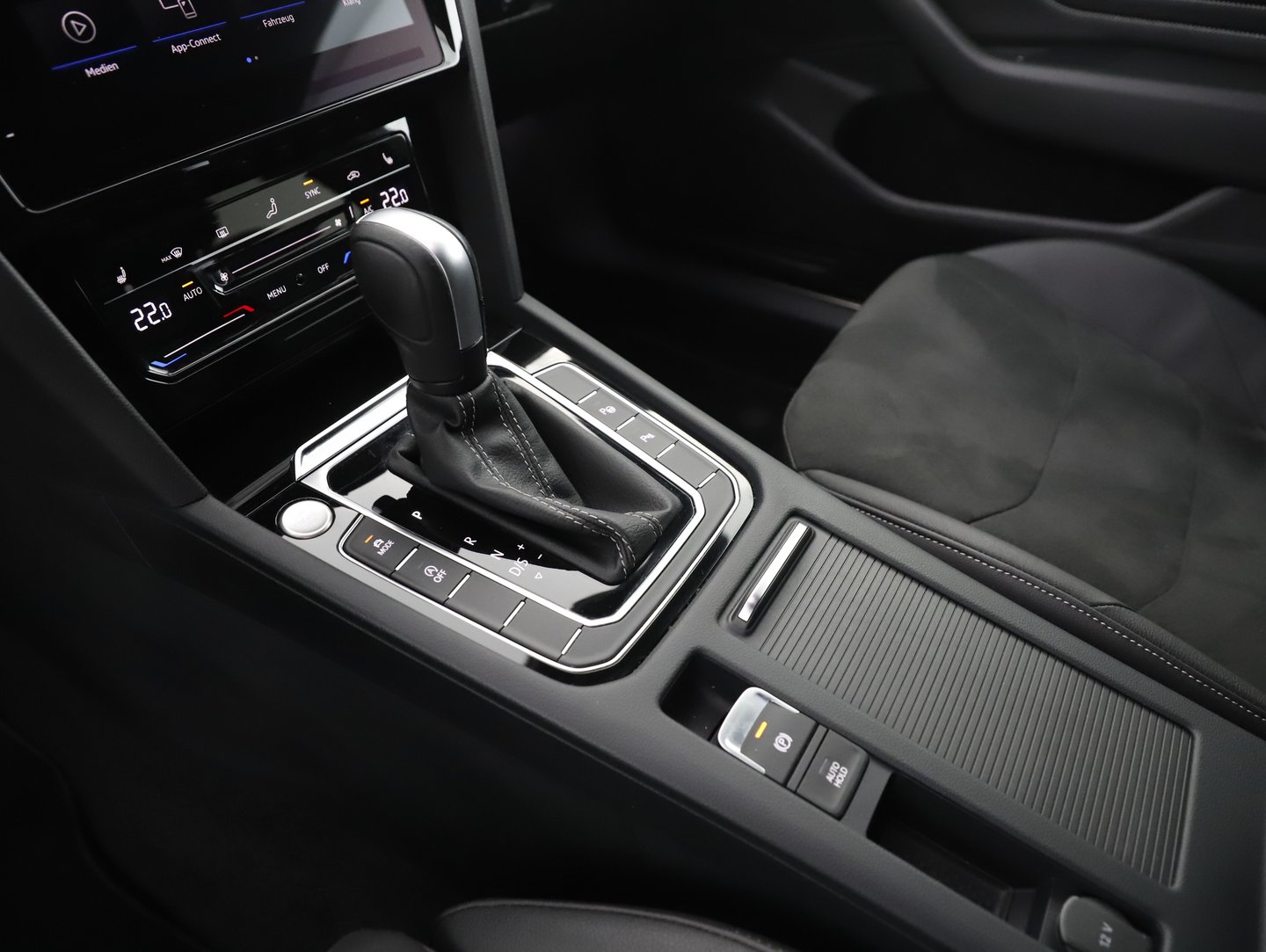VW Arteon SB R-Line TDI 4MOTION DSG | Bild 15 von 31