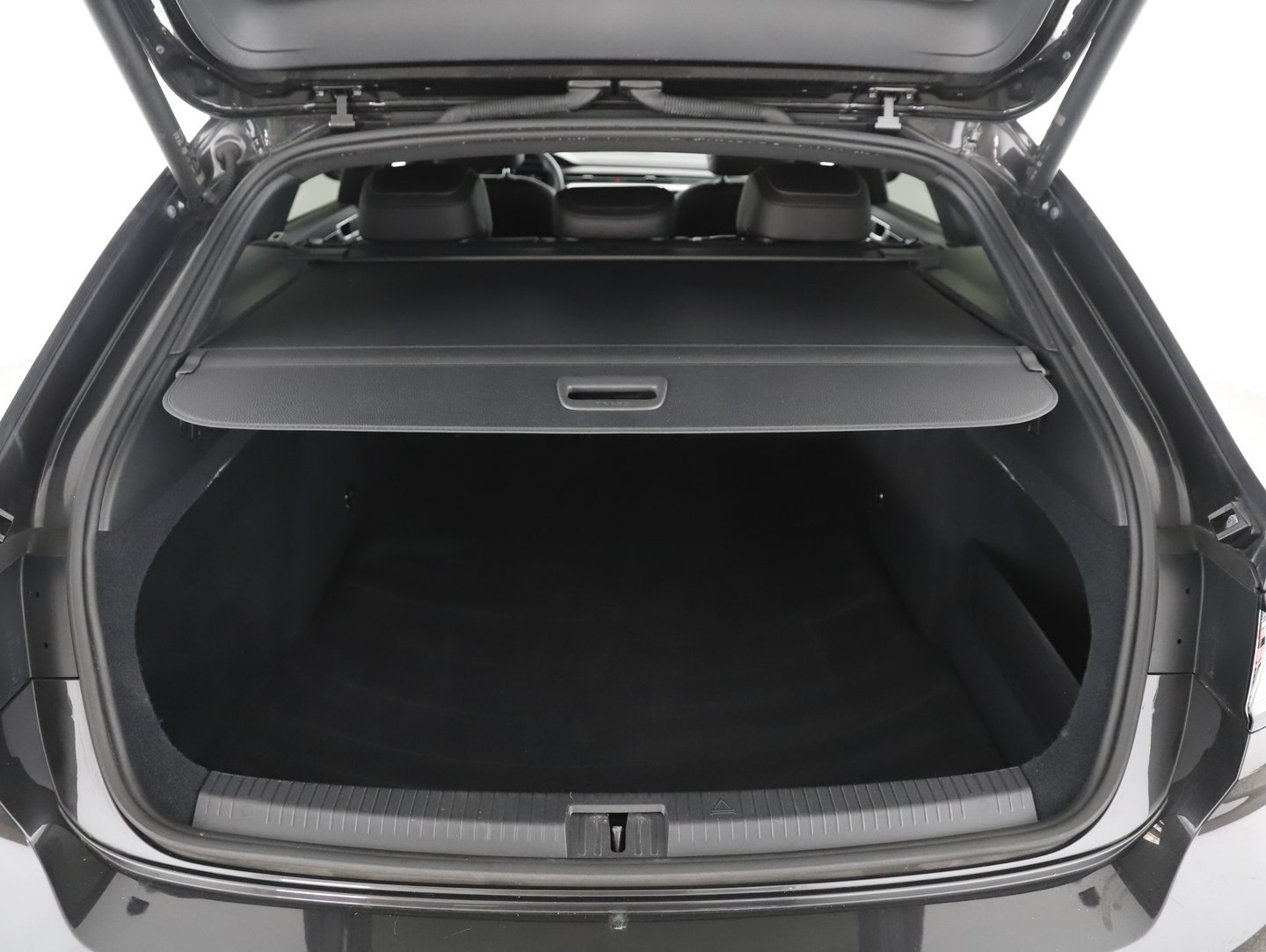 VW Arteon SB R-Line TDI 4MOTION DSG | Bild 26 von 31
