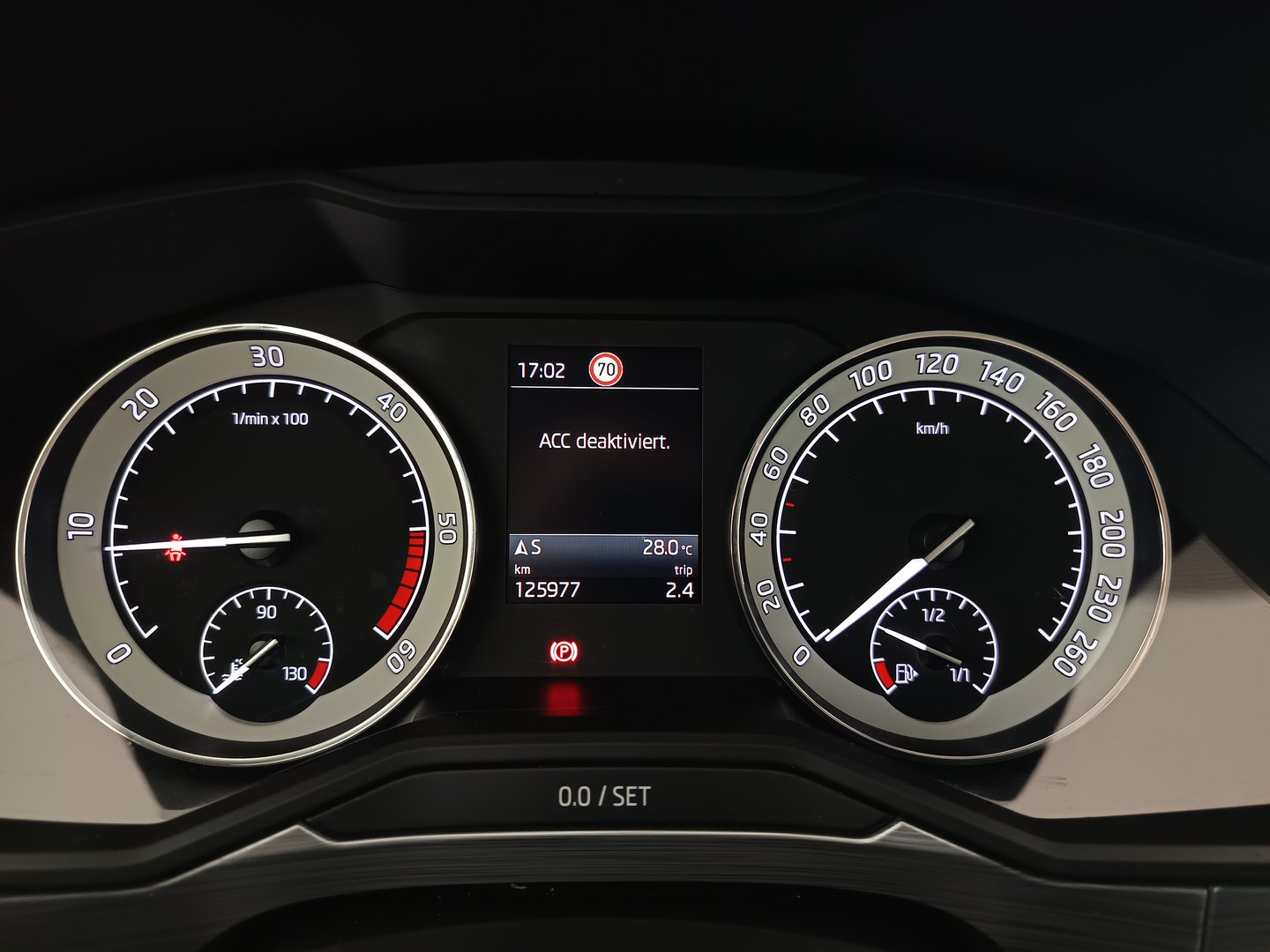 Škoda SUPERB Combi Ambition TDI | Bild 15 von 35