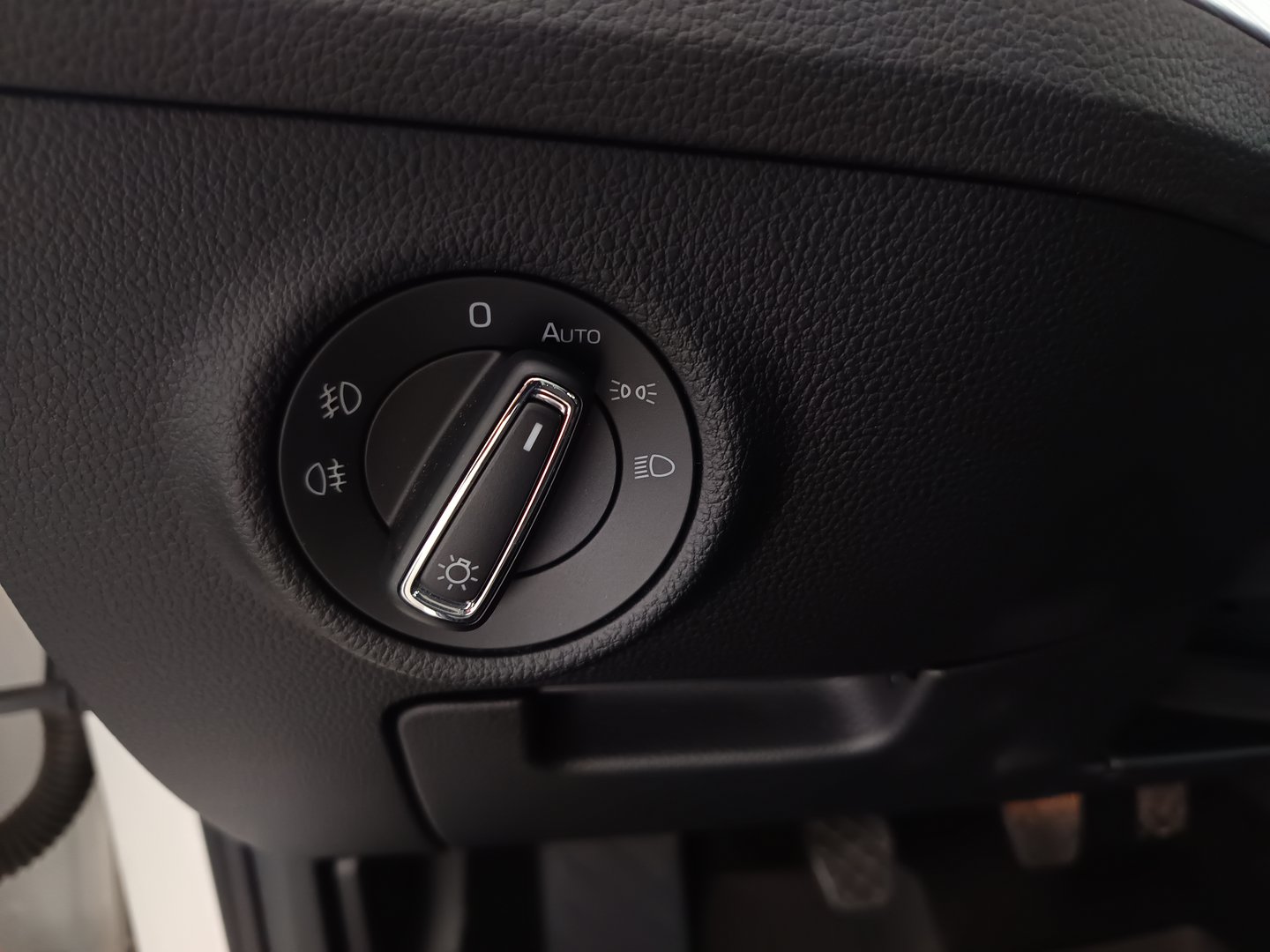 Škoda SUPERB Combi Ambition TDI | Bild 12 von 35