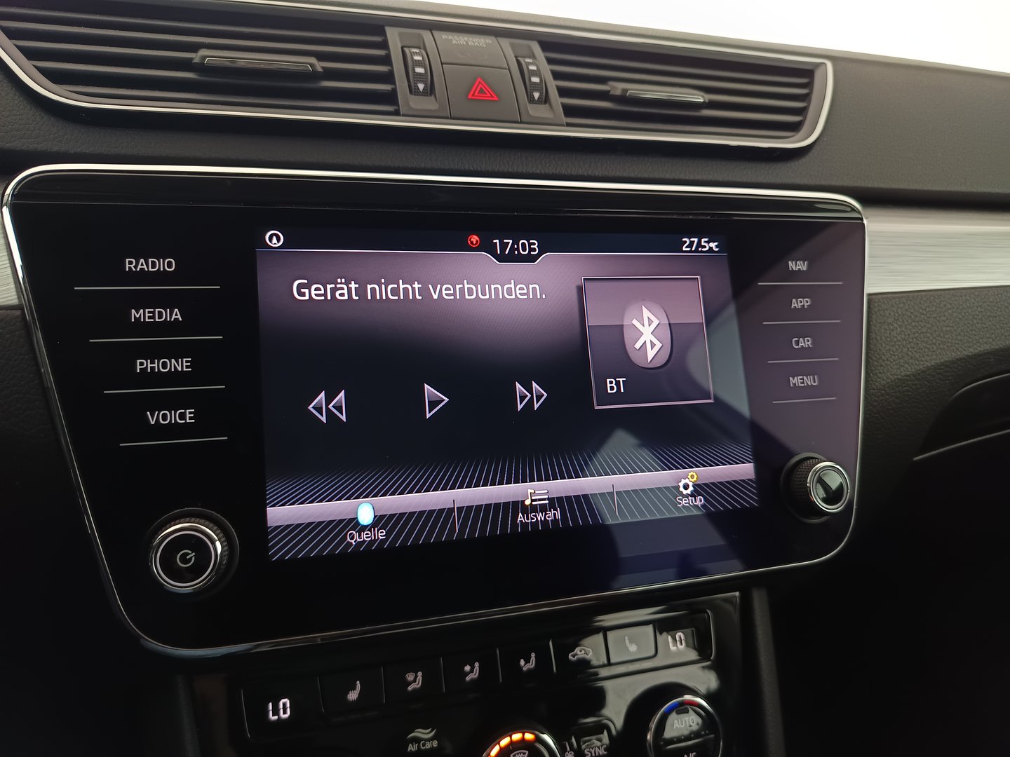 Škoda SUPERB Combi Ambition TDI | Bild 23 von 35