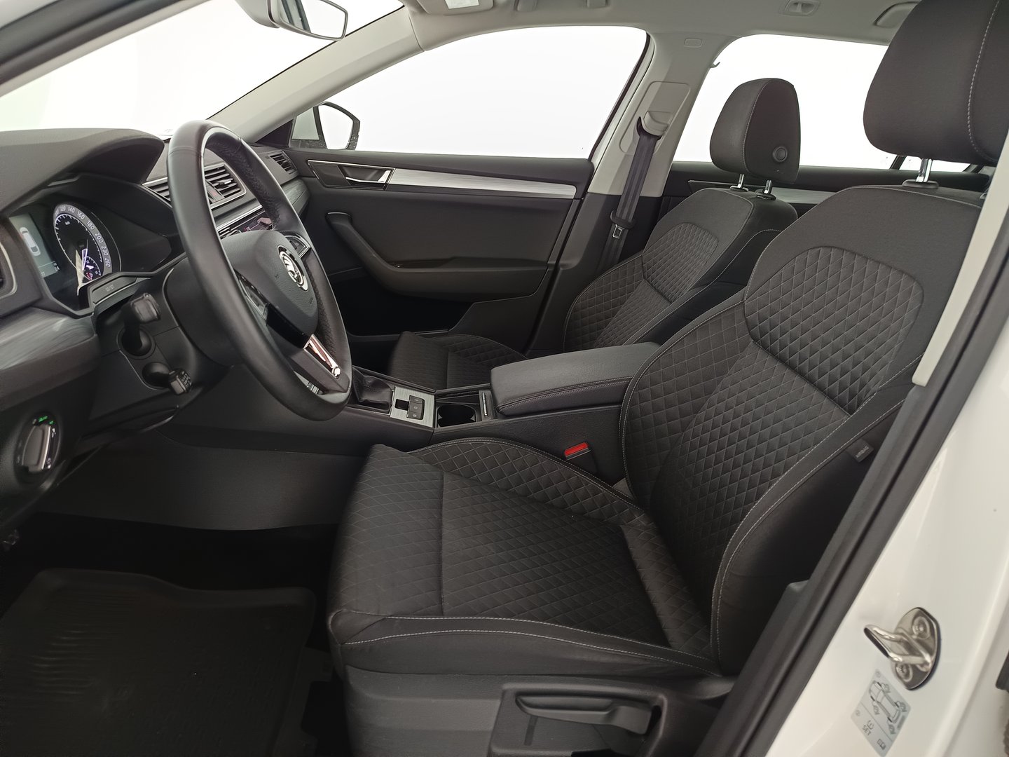 Škoda SUPERB Combi Ambition TDI | Bild 13 von 35