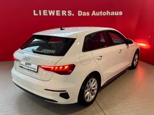 Audi A3 Sportback 30 TFSI intense in ibisweiß