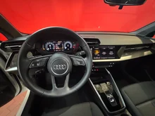 Audi A3 Sportback 30 TFSI intense in ibisweiß