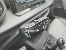 SEAT Arona FR 1.0 TSI in Liminal-Rot Dach Nacht-Schwarz