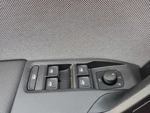 SEAT Arona FR 1.0 TSI in Liminal-Rot Dach Nacht-Schwarz