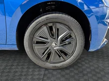 Škoda Fabia Selection TSI in Race-Blau Metallic