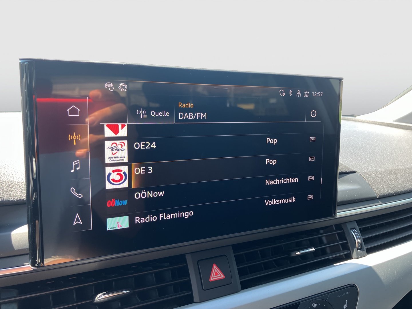 Audi A4 Avant 30 TDI advanced | Bild 13 von 25