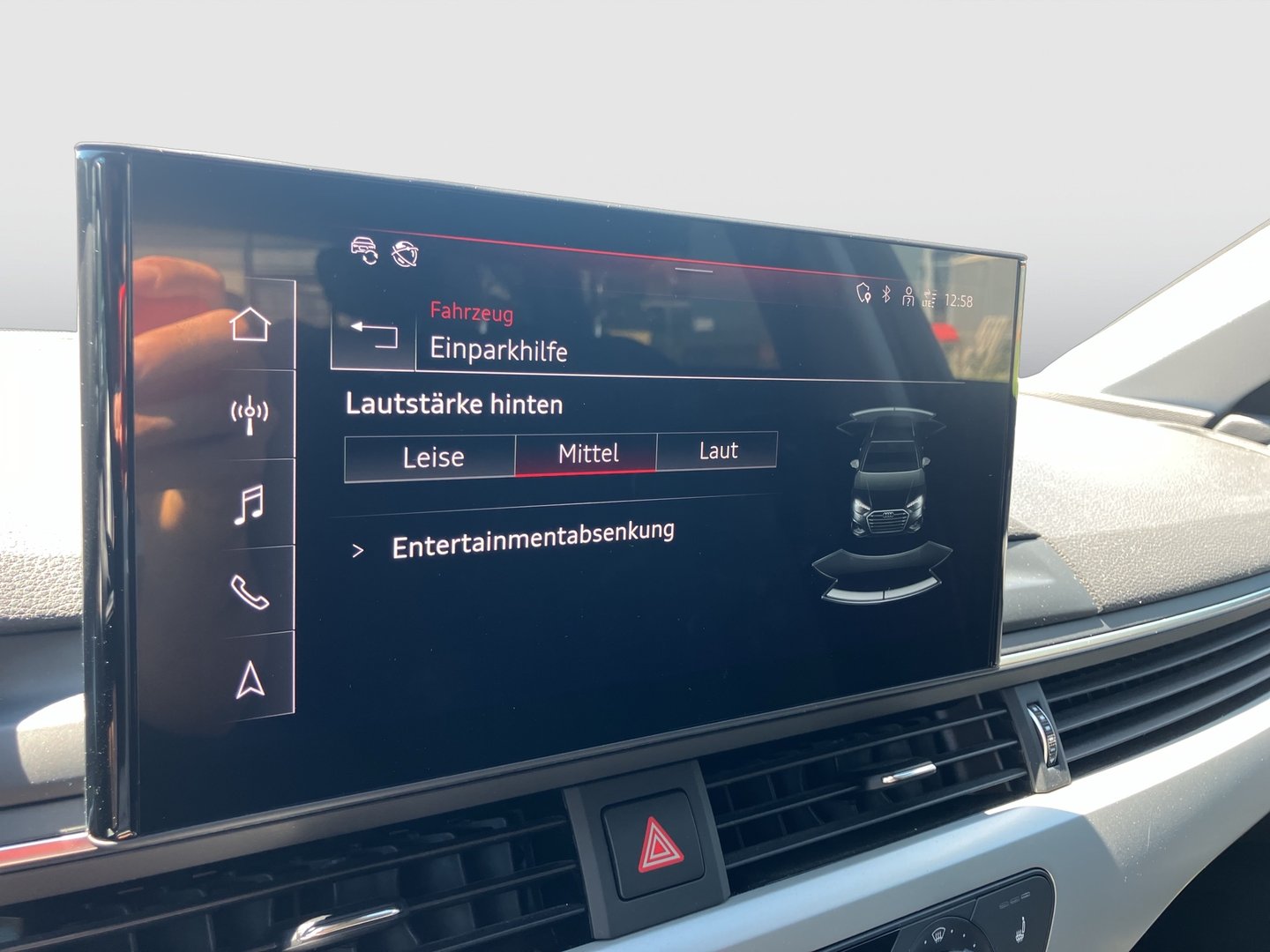 Audi A4 Avant 30 TDI advanced | Bild 15 von 25