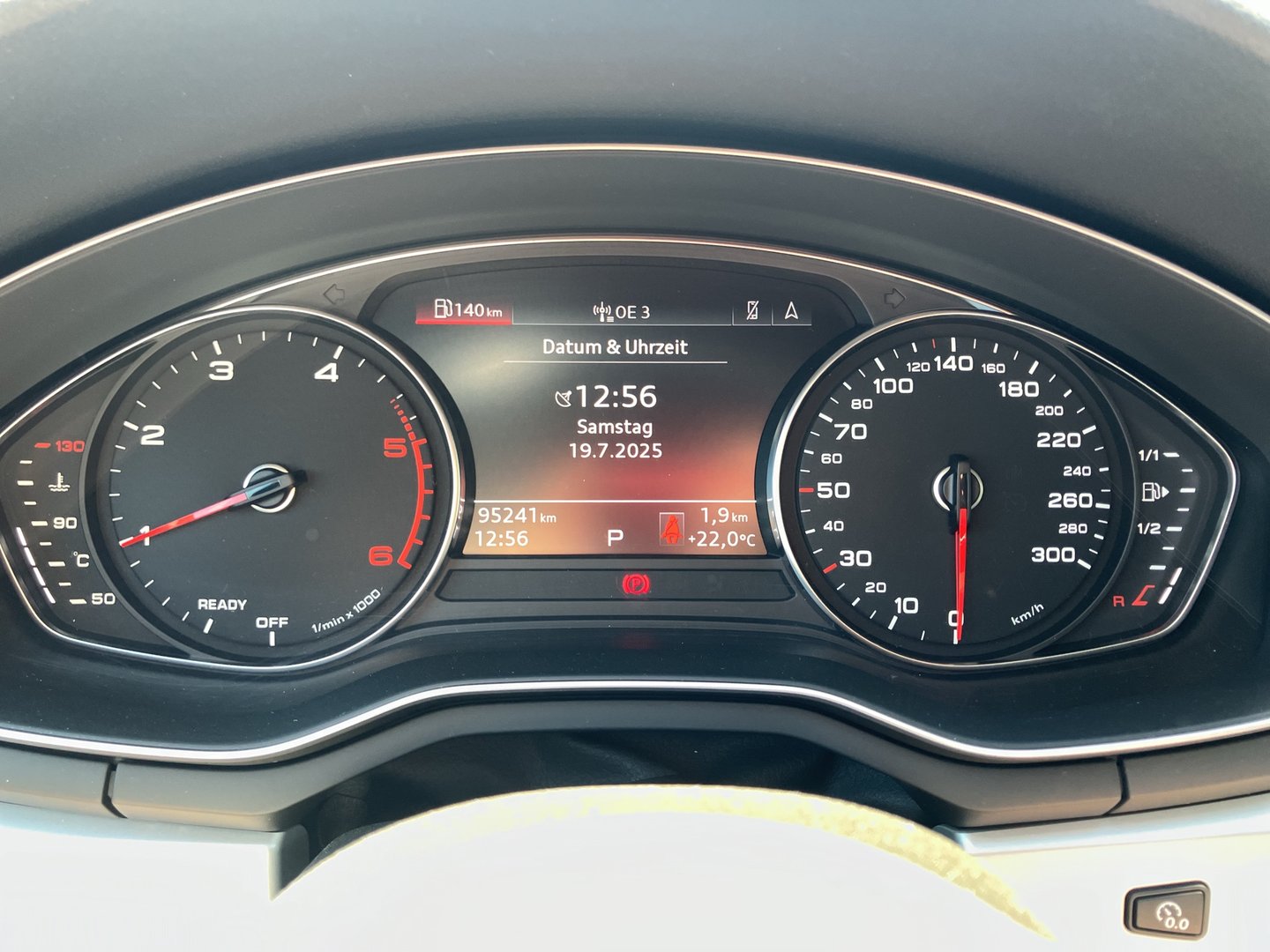 Audi A4 Avant 30 TDI advanced | Bild 7 von 25