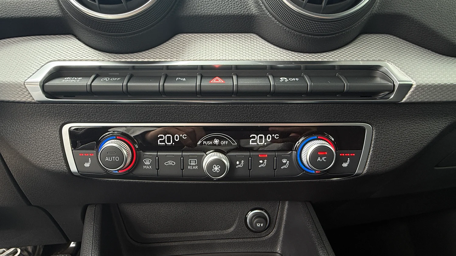 Bild eines Q2 30 TFSI admired