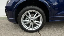 Audi Q2 30 TFSI admired in navarrablau metallic