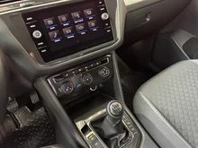 VW Tiguan Comfortline TSI in 8E Reflexsilber Metallic
