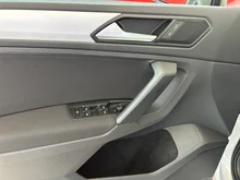 VW Tiguan Comfortline TSI in 8E Reflexsilber Metallic